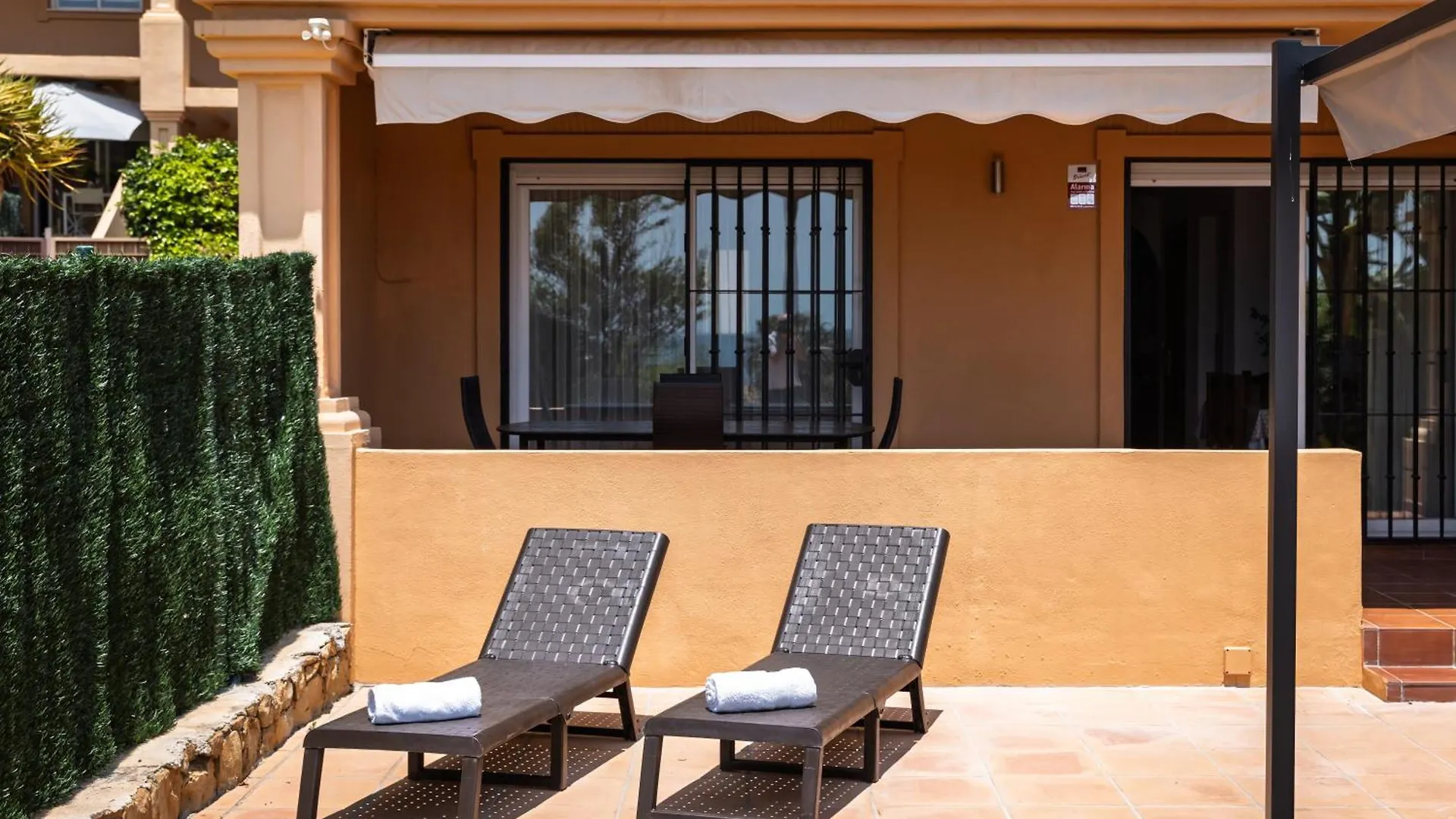 Сasa de vacaciones Bonita Casa Adosada En Esquina Estepona